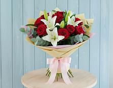 Букет цветов из:  Лилии и Розы в Шолоховском