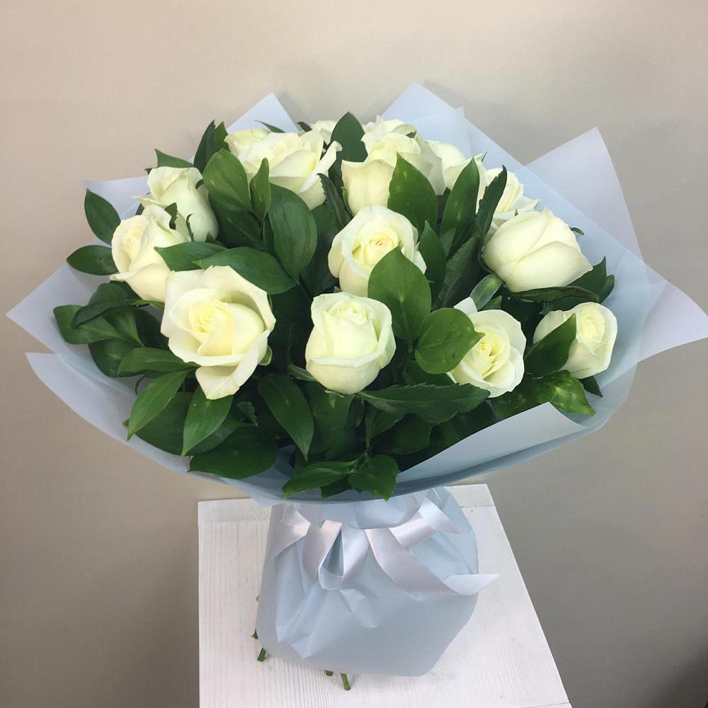 Букет 15 Белых роз Проуд в Шолоховском