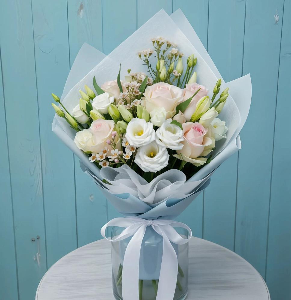 Букет цветов из: Розы и Лизиантусы в Шолоховском