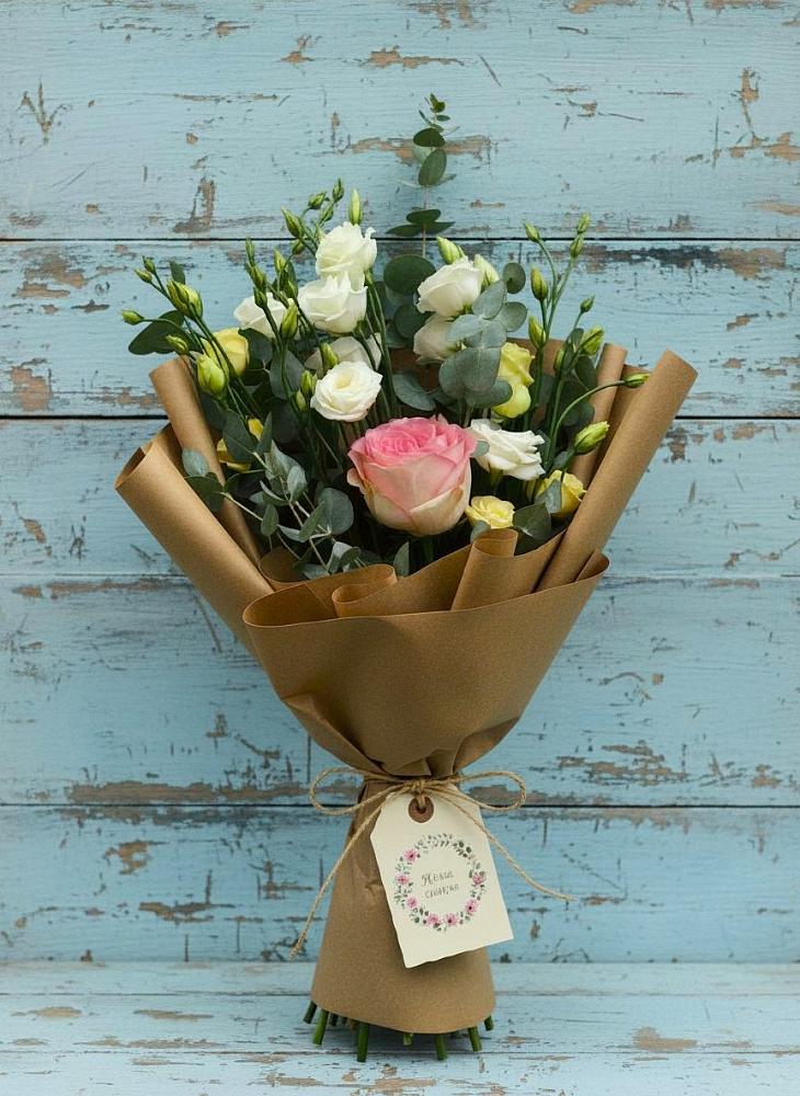 Букет цветов из: Розы и Лизиантусы в Шолоховском