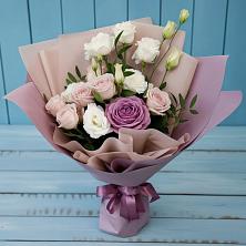Букет цветов из:  Розы и Лизиантусы в Шолоховском