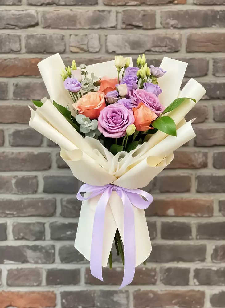 Букет цветов из: Лизиантусы и Розы в Шолоховском