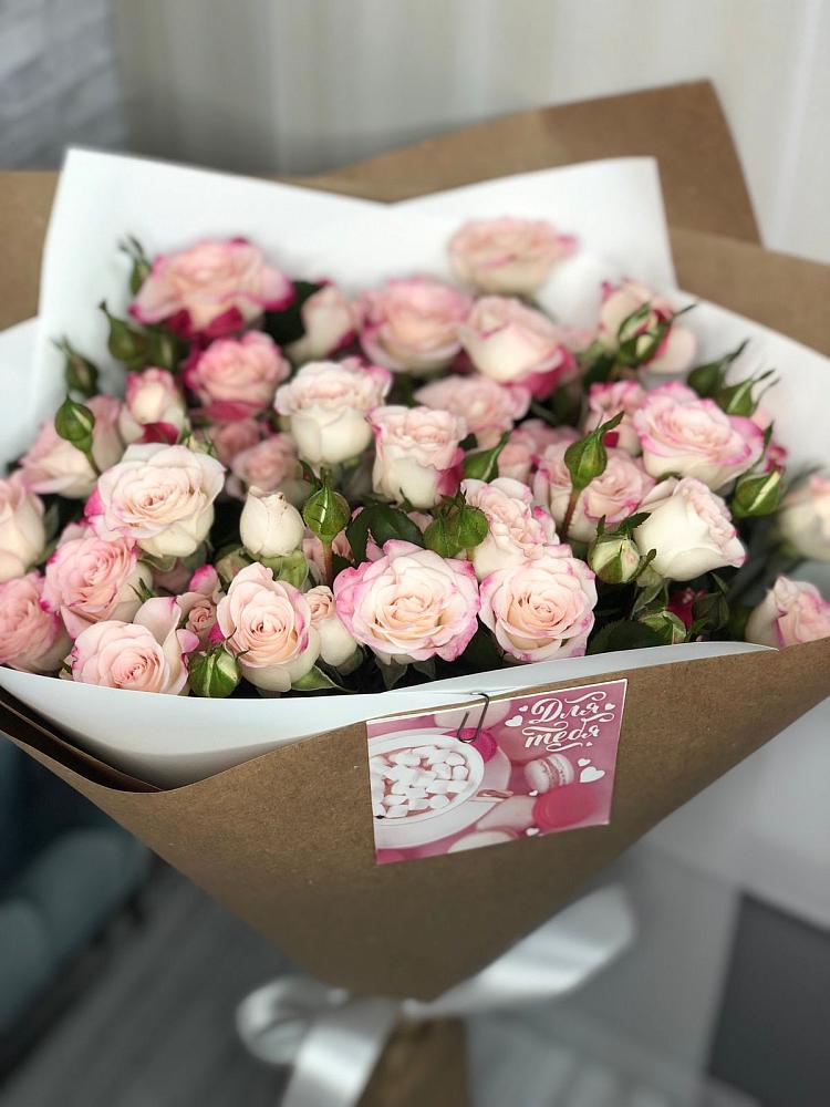 Букет цветов из: Розы в Шолоховском