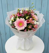 Букет цветов из:  Герберы, Альстромерии и Лизиантусы #REPLACE_PRED# Шолоховском