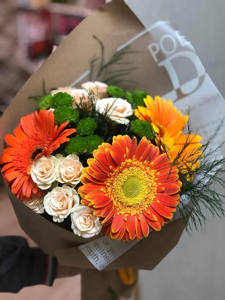 Букет цветов из: Герберы, Хризантемы и Розы в Шолоховском