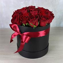 Цветочная композиция из Розы в шляпной коробке #REPLACE_PRED# Шолоховском