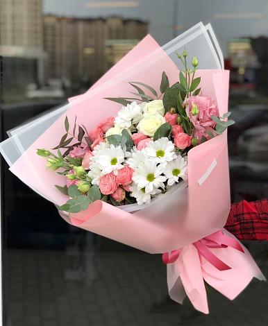 Букет цветов из: Розы, Лизиантусы и Хризантемы в Шолоховском